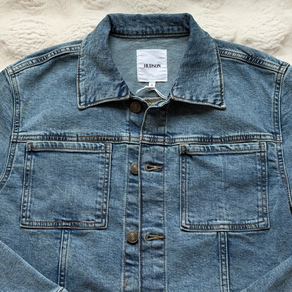 Hudson Cropped Light Wash Denim Trucker Jacket - S (2-4) - Picture 9 of 15